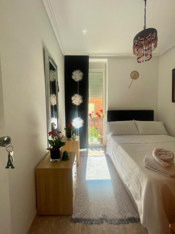 Habitacion Privada En Piso Compartido فالنسيا المظهر الخارجي الصورة